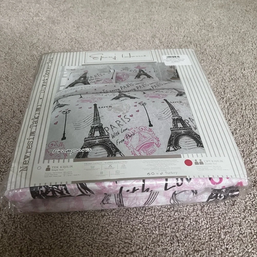 Chic White and Pink Duvet Cover with Eiffel Tower Design